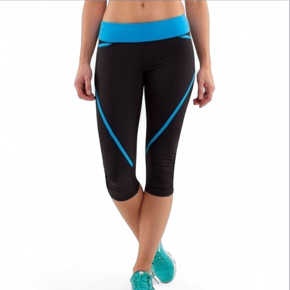 Lululemon Run Pace Crop Leggings Black Blue Size 4